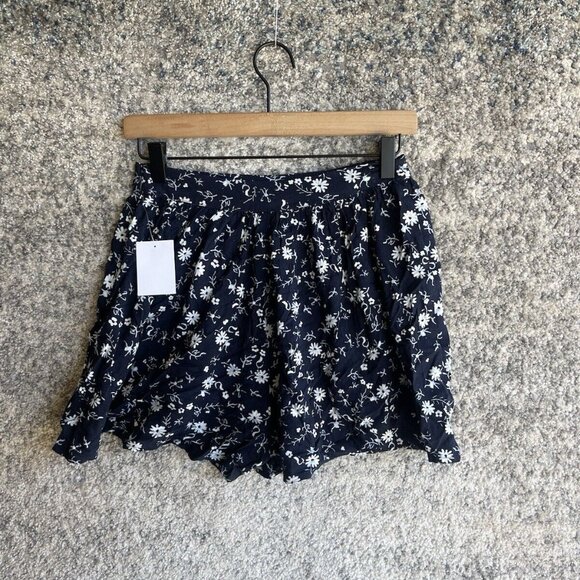 Abound Navy White Flowy Flirty Floral Summer Casual Shorts Womens XS - Picture 2 of 7